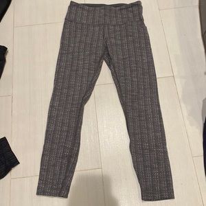 lulu size 4 light gray leggings DISCONTINUED